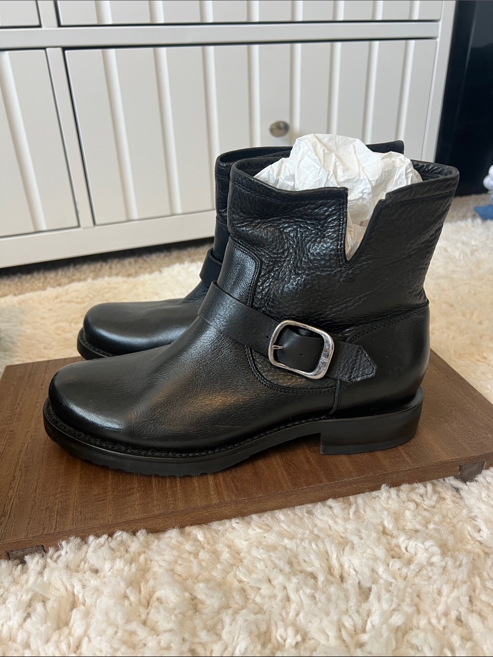 FRYE Veronica flex bootie size 8, new with box - Picture 3 of 5